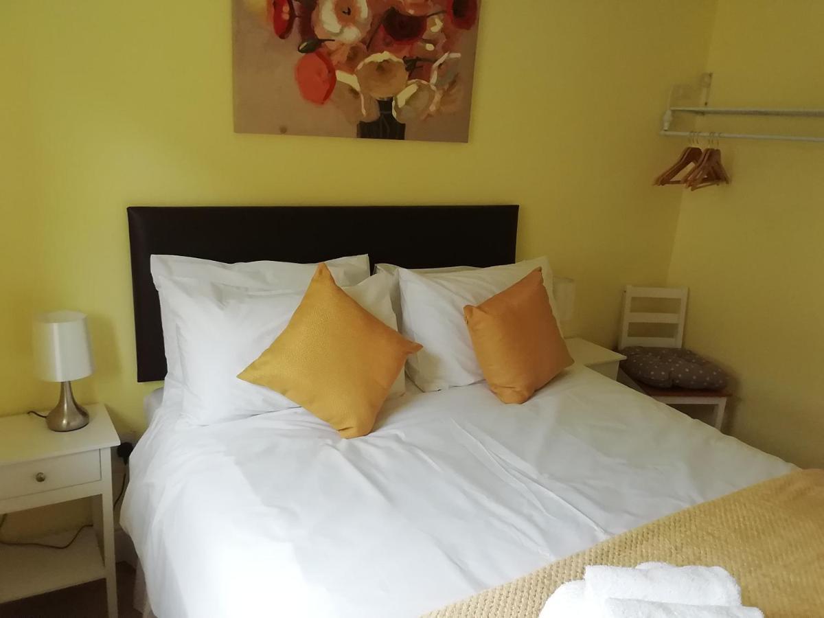 Wilma'S Guest House Dundonnell ภายนอก รูปภาพ